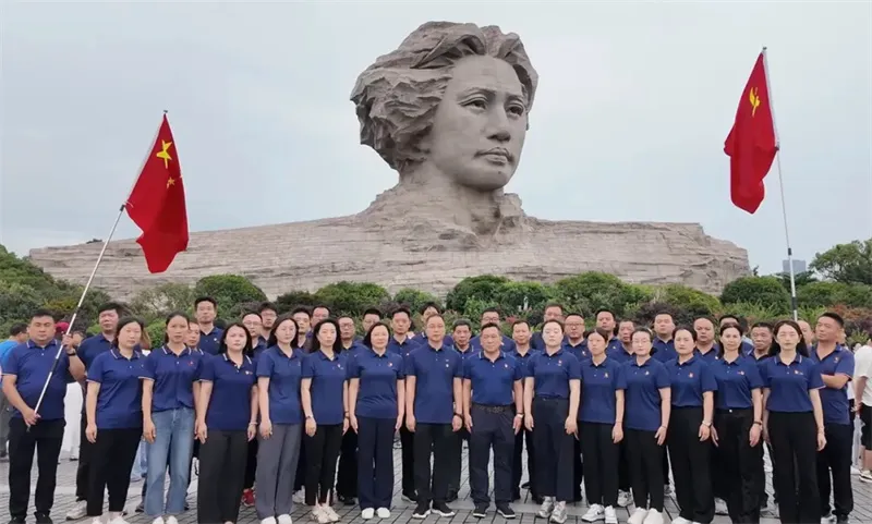 传承红色基因 弘扬革命精神——隆华科技集团党委开展红色主题活动